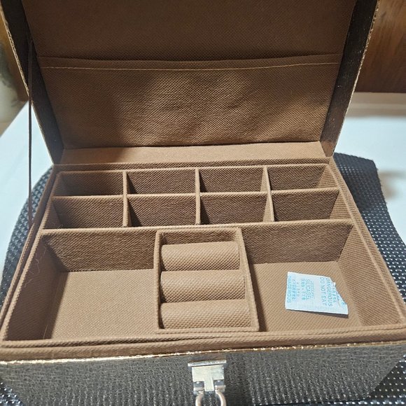 Brand New Jewellery Gift Box From Macy's Brown Gold Perfect Condition - Picture 7 of 13